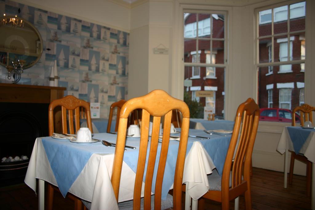 Cambridge House Guest House Tournoi d'Tournoi d'Eastbourne Extérieur photo